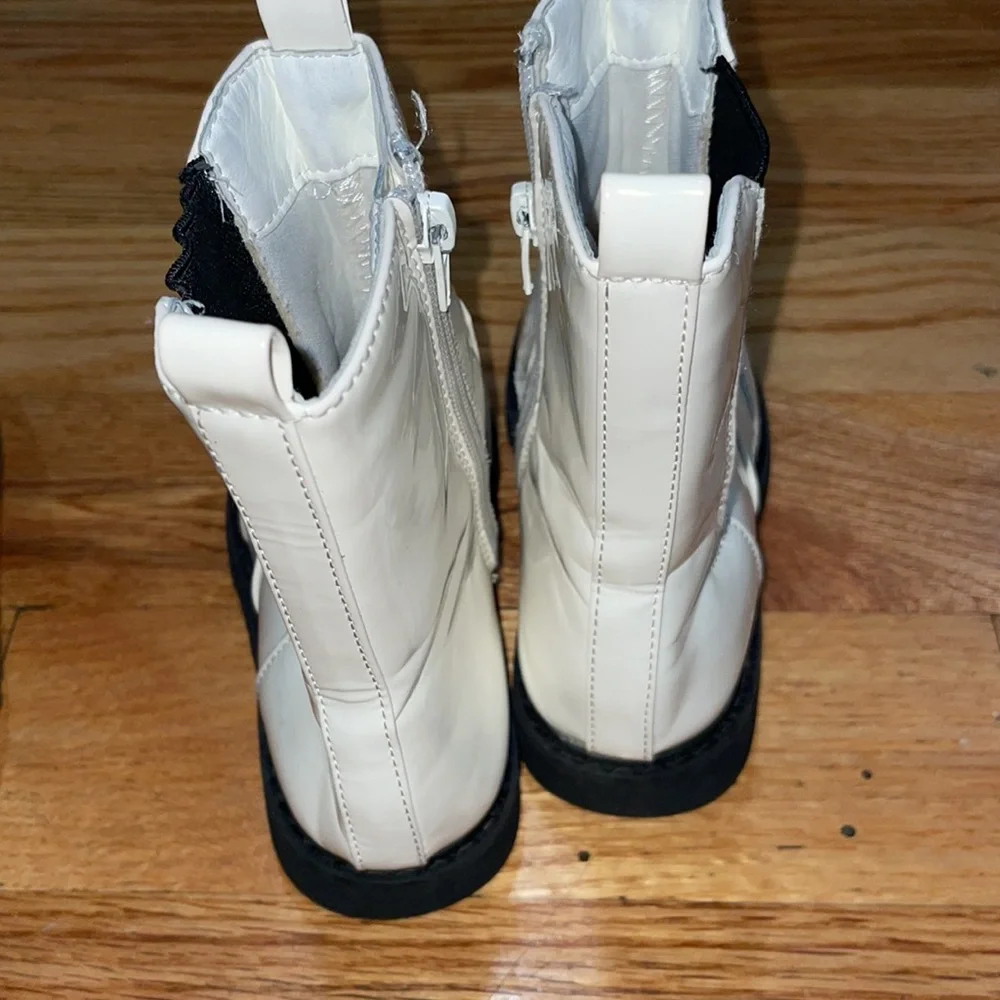 GAP white ankle